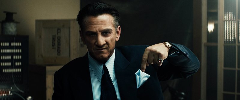 Los Angeles, 1949: Ex-Boxmeister Mickey Cohen (Sean Penn) beherrscht brutal das Drogen- und Prostitutionsgeschäft der Stadt. Polizeichef William Parker beschließt deshalb, ein Undercover-Team gegen ihn zusammenzustellen ... – Bild: Puls 4 Los Angeles, 1949: Ex-Boxmeister Mickey Cohen (Sean Penn) beherrscht brutal das Drogen- und Prostitutionsgeschäft der Stadt. Polizeichef William Parker beschließt deshalb, ein Undercover-Team gegen ihn zusammenzustellen ... – Bild: Puls 4