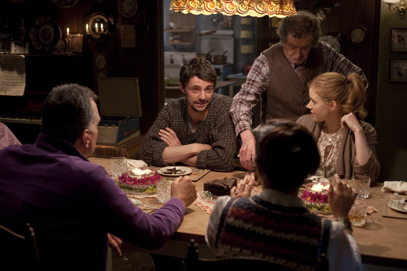 Verlobung auf Umwegen – Bild: Puls 4