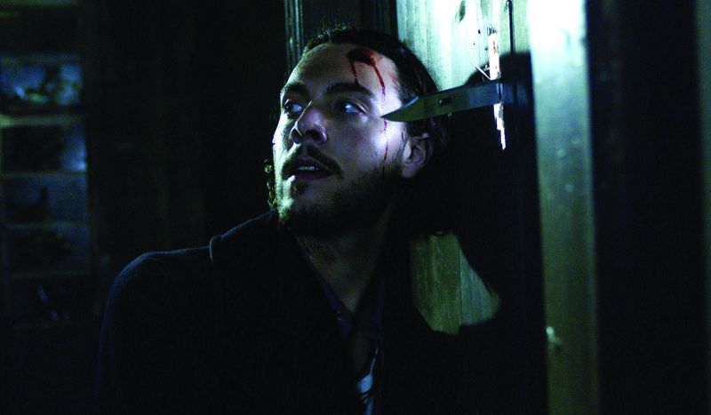 Nach dem Konsum von speziellen Pilzen erleben Jake (Jack Huston) und seine Freunde einen höllischen Horrortrip, der ihr Bewusstsein ganz anders erweitert als erwartet ... – Bild: Puls 8 Nach dem Konsum von speziellen Pilzen erleben Jake (Jack Huston) und seine Freunde einen höllischen Horrortrip, der ihr Bewusstsein ganz anders erweitert als erwartet ... – Bild: Puls 8
