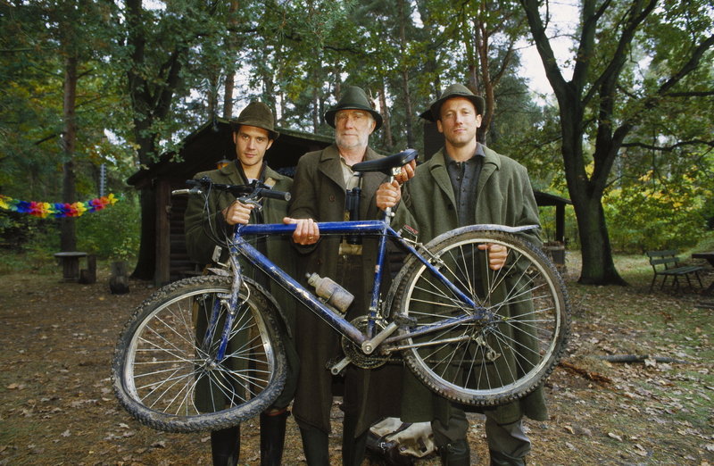 Echte Männer? – Bild: Puls 8