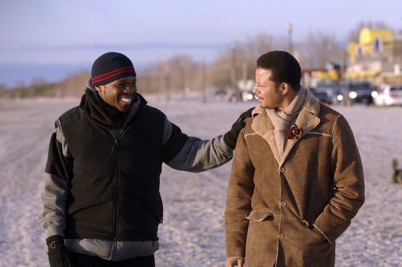 Obwohl selbst kein Kind von Traurigkeit, versucht der gewaltbereite Bama (Terrence Dashon Howard, r.) immer wieder verzweifelt, seinen Freund Marcus (50 Cent) aus der Spirale von Gewalt und Drogen zu befreien … – Bild: Puls 8 Obwohl selbst kein Kind von Traurigkeit, versucht der gewaltbereite Bama (Terrence Dashon Howard, r.) immer wieder verzweifelt, seinen Freund Marcus (50 Cent) aus der Spirale von Gewalt und Drogen zu befreien … – Bild: Puls 8