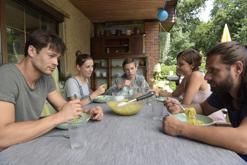 Unsere Jungs - Auch Strippen will gelernt sein – Bild: Puls 8