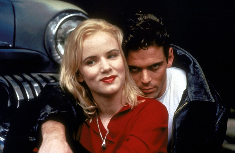 Für Sheryls (Juliette Lewis, l.) Eltern ist Rick (C. Thomas Howell, r.) nicht der passende Umgang für ihre Tochter. Doch Sheryl lässt sich nicht beirren ... – Bild: ProSieben Media AG © Warner Bros. Für Sheryls (Juliette Lewis, l.) Eltern ist Rick (C. Thomas Howell, r.) nicht der passende Umgang für ihre Tochter. Doch Sheryl lässt sich nicht beirren ... – Bild: ProSieben Media AG © Warner Bros.