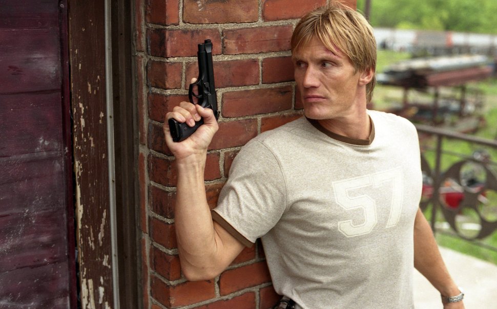 Im Visier seiner Kollegen: Cop Frank Gannon (Dolph Lundgren)… – Bild: ProSieben Media AG © Nu-Image Films Im Visier seiner Kollegen: Cop Frank Gannon (Dolph Lundgren)… – Bild: ProSieben Media AG © Nu-Image Films