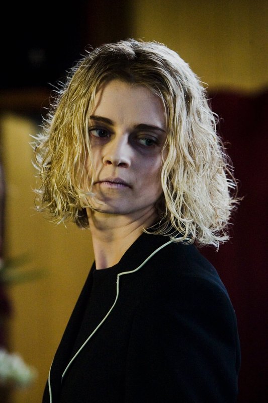 Beneath – Bild: Puls 8