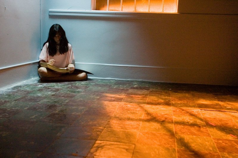 Beneath – Bild: Puls 8