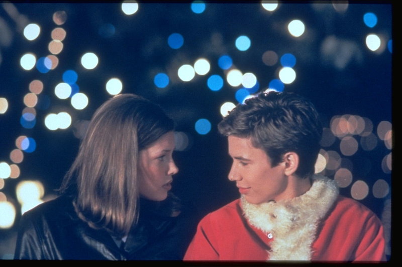 Eine wüste Bescherung – Bild: Puls 8