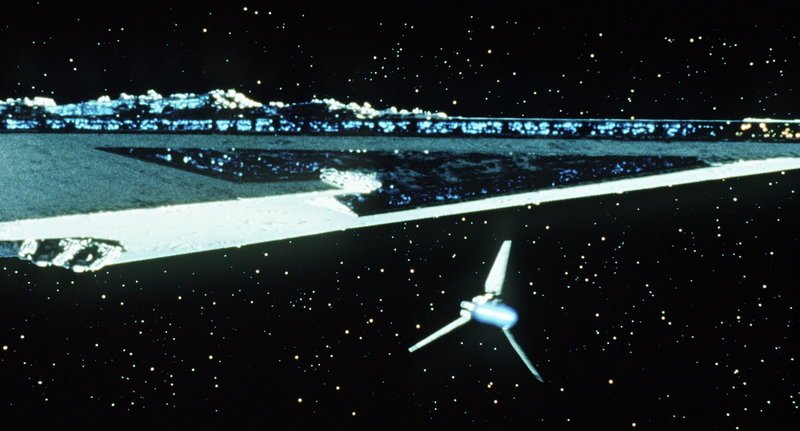 Darth Vaders Shuttle auf dem Weg zu seinem Mutterschiff … – Bild: ProSieben Media AG © Lucasfilm LTD. & TM. All Rights Reserved.