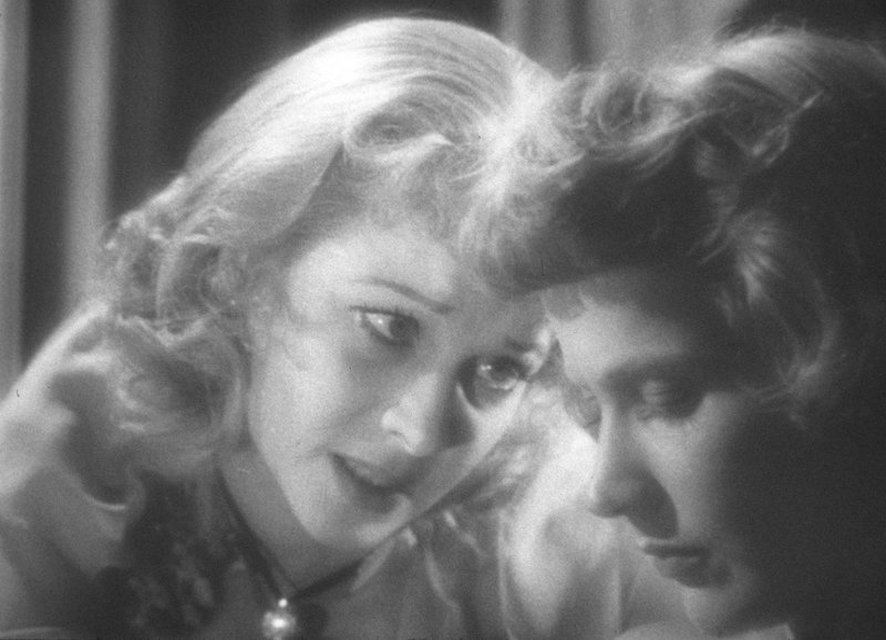 Erzählungen: Vivien Leigh als Blanche, Kim Hunter als Stella – Bild: SRF/Warner Bros. Intl. Television Erzählungen: Vivien Leigh als Blanche, Kim Hunter als Stella – Bild: SRF/Warner Bros. Intl. Television