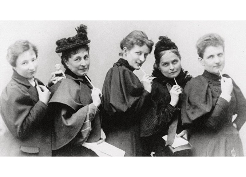 Die deutschen Frauenrechtlerinnen: Anita Augspurg, Marie Stritt, Lily von Gizycki, Minna Cauer und Sophia Goudstikker – Bild: SRF