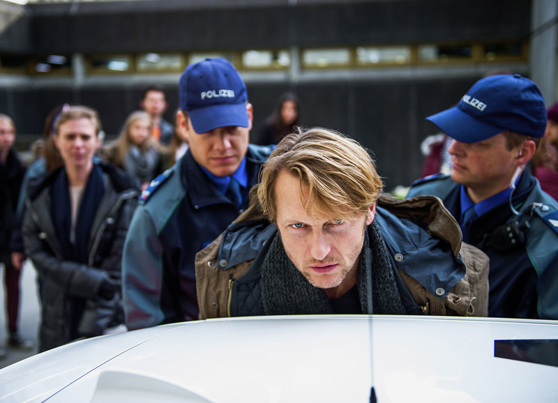 Verdacht – Bild: SRF/​Samuel Schalch