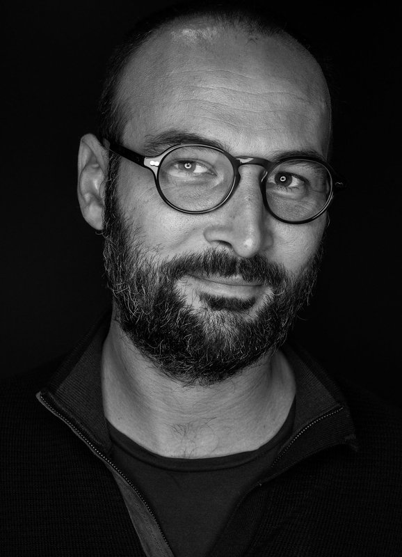 Toto und seine Schwestern – Bild: SRF/​Ken Laurent