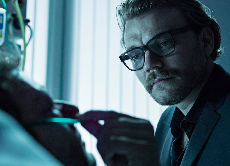 Schändung – Bild: SRF/​ZDF/​Chris Geisnaes