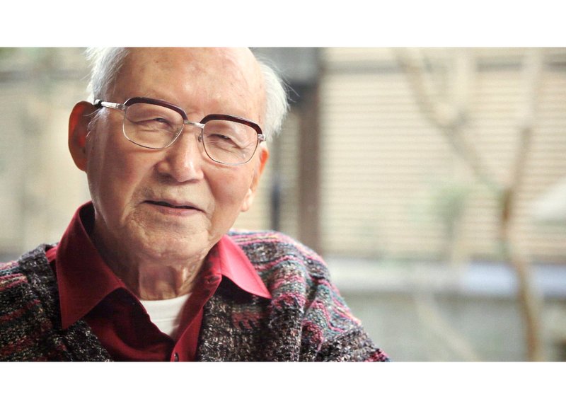 Der ehemalige Militärarzt Shuntaro Hida kämpft oft gegen das Vergessen – Bild: SRF/​Icanfilms/​Aya Domenig