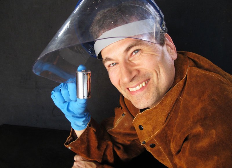 Weltweit sind Wissenschaftler auf der Suche nach der idealen Kraftquelle – Bild: SRF