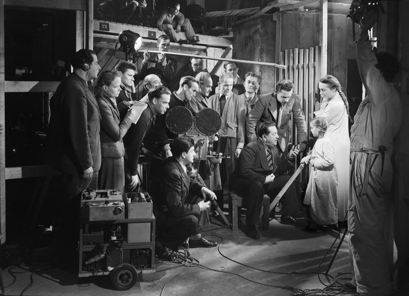 Das Menschlein Matthias – Bild: SRF/​Gotthard-Film & Praesens-Film