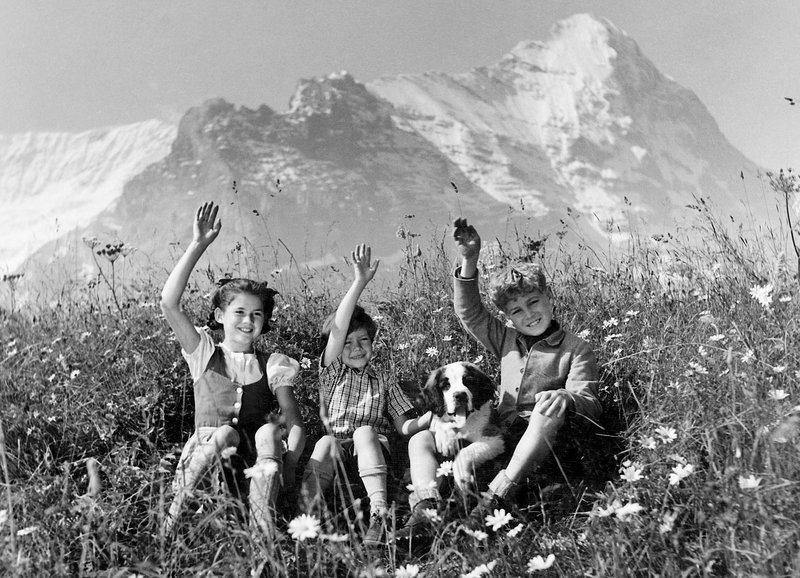 S’Vreneli vom Eggisberg – Frühlingslied Ende gut, alles gut! Elsbeth Sigmund als Vreni, Oliver Grimm als Wolfgang, Martin Andreas Fueter als Jöggi SRF/Dilbin-Filmproduktion – Bild: SRF1 S’Vreneli vom Eggisberg – Frühlingslied Ende gut, alles gut! Elsbeth Sigmund als Vreni, Oliver Grimm als Wolfgang, Martin Andreas Fueter als Jöggi SRF/Dilbin-Filmproduktion – Bild: SRF1