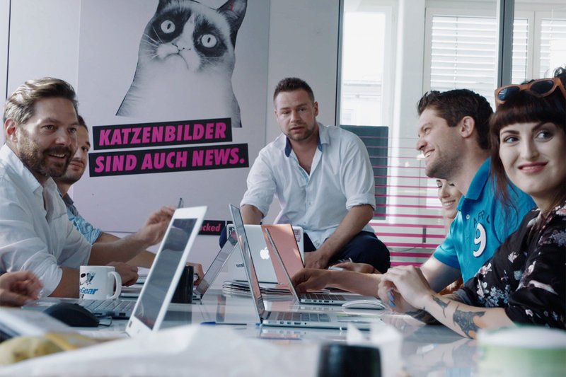 Die vierte Gewalt Watson Redaktion SRF/Balzli & Fahrer Filmproduktion – Bild: SRF1 Die vierte Gewalt Watson Redaktion SRF/Balzli & Fahrer Filmproduktion – Bild: SRF1