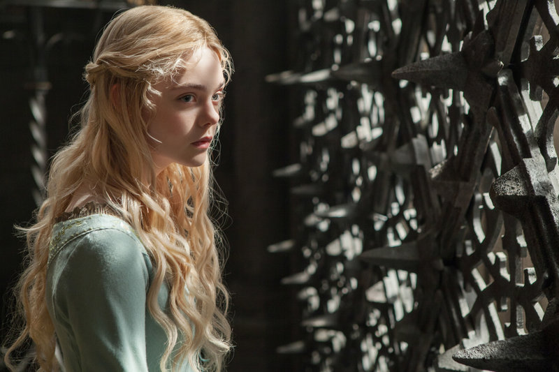 Königstochter: Elle Fanning als Aurora – Bild: SRF/Disney Enterprises, Inc. Königstochter: Elle Fanning als Aurora – Bild: SRF/Disney Enterprises, Inc.