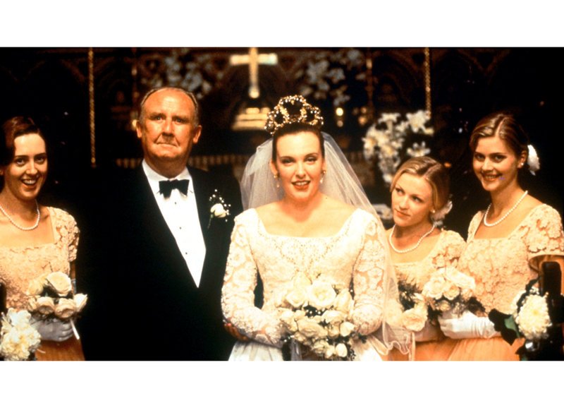 Stolzer Vater: Bill Hunter als Bill Heslop, Toni Colette als Muriel Heslop (M.) – Bild: SRF/​TF1 International 2003⁠–⁠2013