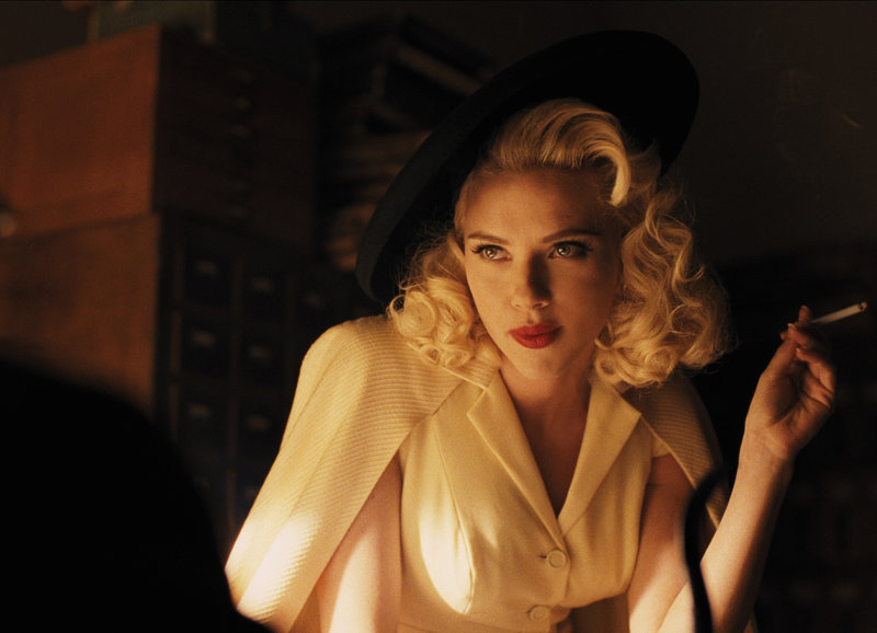 Verführerische Traumfabrik: Scarlett Johansson als DeeAnna Moran – Bild: SRF/Universal Pictures Verführerische Traumfabrik: Scarlett Johansson als DeeAnna Moran – Bild: SRF/Universal Pictures