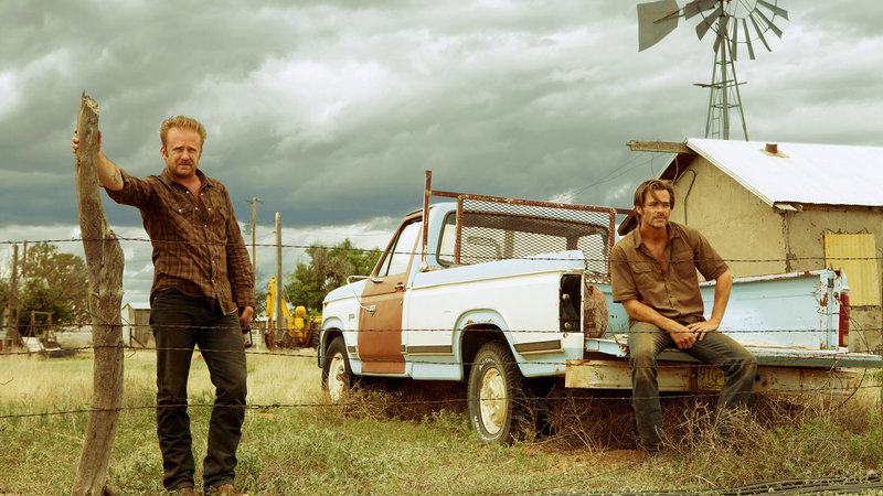 Hell or High Water Ben Forster als Tanner Howard, Chris Pine als Toby Howard SRF/2016 CBS Films – Bild: SRF2 Hell or High Water Ben Forster als Tanner Howard, Chris Pine als Toby Howard SRF/2016 CBS Films – Bild: SRF2