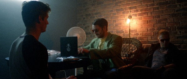 Lukas taucht – Bild: Nashorn Filmhaus KG/​Maximilian Ahrens