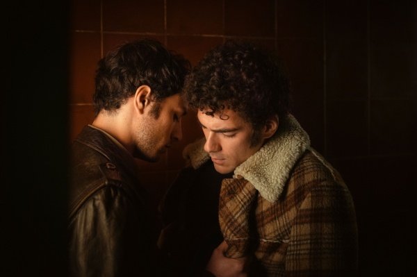 Damiano Gavino; Andrea Di Luigi – Bild: Massimo Pellone/Netflix Damiano Gavino; Andrea Di Luigi – Bild: Massimo Pellone/Netflix