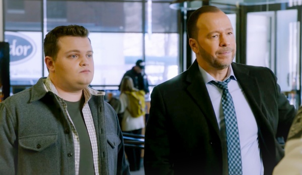 Danny sorgt sich um seinen Sohn Sean (Andrew Terraciano) – Bild: 2023 CBS Broadcasting, Inc.