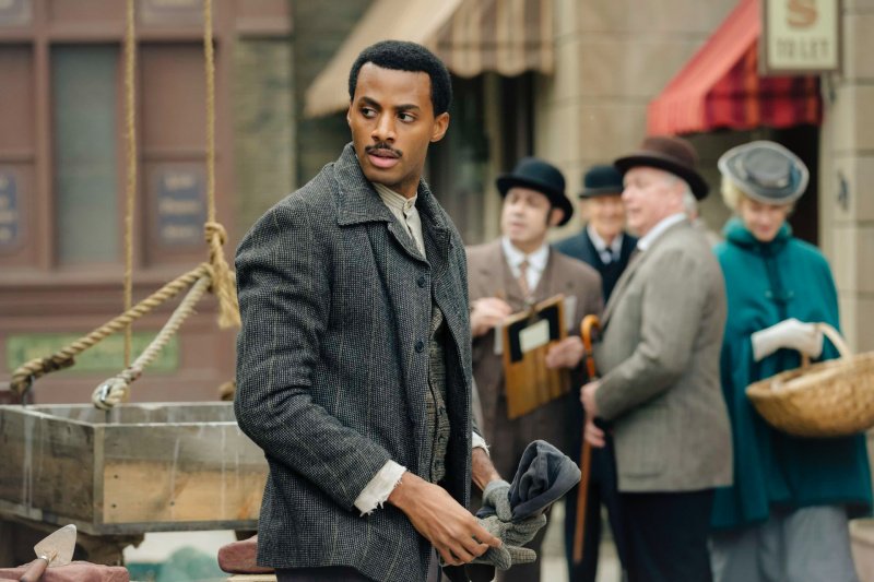 Nate Desmond (Jordan Johnson-Hinds) soll aufgeben – Bild: AXN White /​ Shaftesbury Films