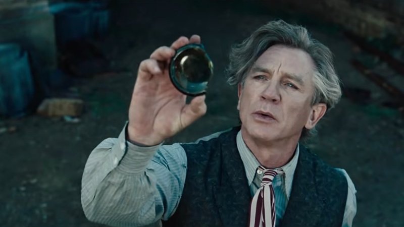 Daniel Craig als Andrew Ketterley in „Das Wunder von Narnia“. – Bild: Netflix Daniel Craig als Andrew Ketterley in „Das Wunder von Narnia“. – Bild: Netflix