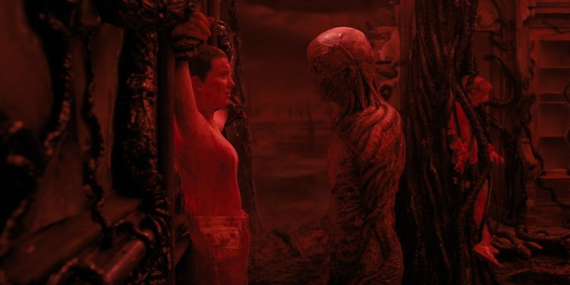 V. l.: Eleven (Millie Bobby Brown) und Vecna (Jamie Campbell Bower) – Bild: 2022 Netflix, Inc.