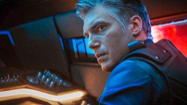 Captain Christopher Pike (Anson Mount) sorgt sich – Bild: CBS