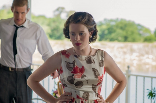 Prinz Philip (Matt Smith) und Elizabeth (Claire Foy) streiten – Bild: Alex Bailey /​ Netflix