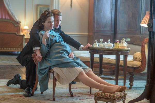 Elizabeth und Philip (Matt Smith) erwarten noch ein Kind – Bild: Alex Bailey /​ Netflix