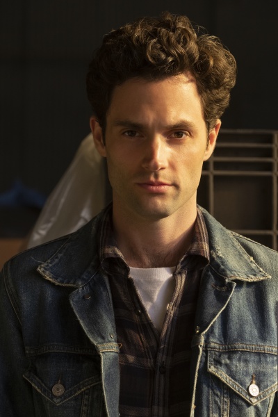 Penn Badgley – Bild: Beth Dubber/​Netflix