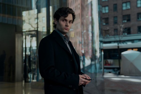 Penn Badgley – Bild: CLIFTON PRESCOD/​NETFLIX
