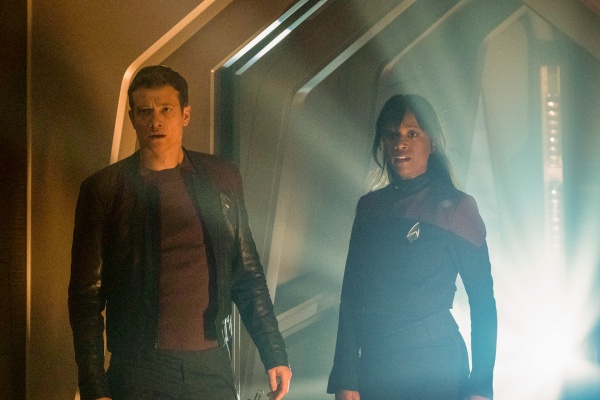 Jack Crusher und Sidney La Forge vertrauen einander – Bild: Trae Patton /​ Paramount+