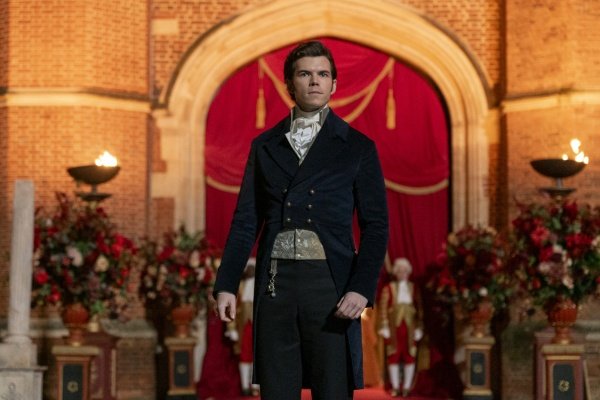 Luke Newton – Bild: LIAM DANIEL/​NETFLIX