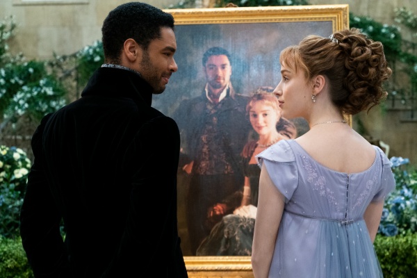 BRIDGERTON (L to R) REGÉ-JEAN PAGE as SIMON BASSET and PHOEBE DYNEVOR as DAPHNE BRIDGERTON in episode 108 of BRIDGERTON Cr. LIAM DANIEL/​NETFLIX © 2020 – Bild: LIAM DANIEL/​NETFLIX