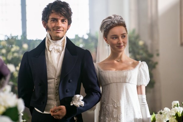 BRIDGERTON (L to R) JONATHAN BAILEY as ANTHONY BRIDGERTON and PHOEBE DYNEVOR as DAPHNE BRIDGERTON in episode 105 of BRIDGERTON Cr. LIAM DANIEL/​NETFLIX © 2020 – Bild: LIAM DANIEL/​NETFLIX