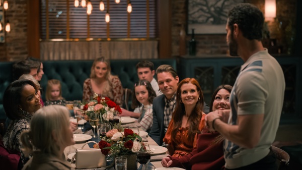 Heather Headley, Justin Bruening, JoAnna Garcia Swisher, Brooke Elliott – Bild: Netflix