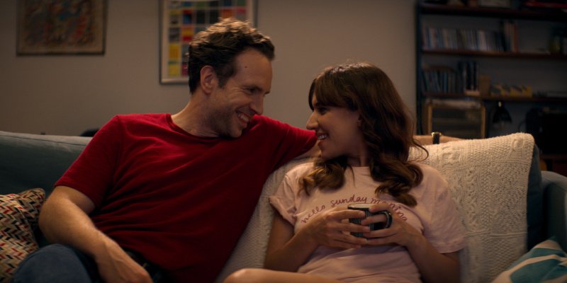 Rafe Spall und Esther Smith – Bild: Apple TV