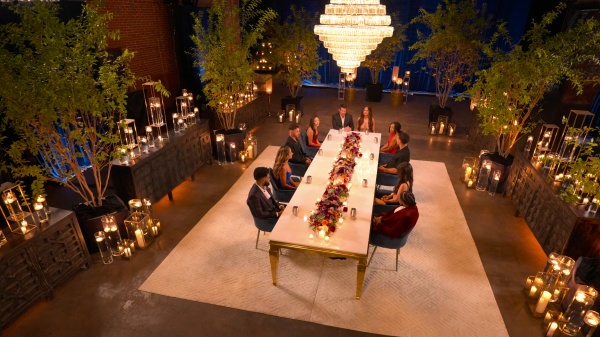 Scotty, Zaina, Nick, Mariah, Nick Lachey, Vanessa Lachey, Aria, Caleb, Sandy, J.R. – Bild: Courtesy of Netflix. © 2024