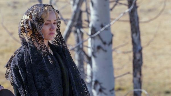 Um wen trauert Elizabeth Dutton (Michelle Randolph)? – Bild: Trae Patton /​ Paramount+