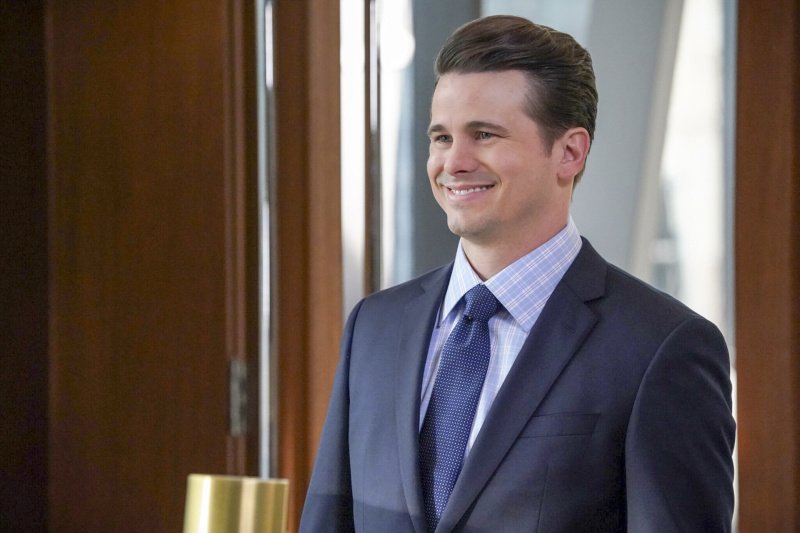 Julian Markston (Jason Ritter) sorgt für Aufregung – Bild: CBS Broadcasting Inc. /​ Michael Yarish