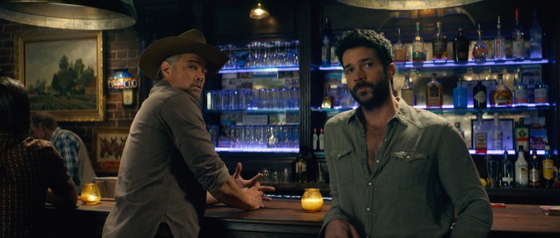 Staten (Josh Duhamel) und Yancy (Jack Schumacher) – Bild: © 2026 Netflix, Inc.
