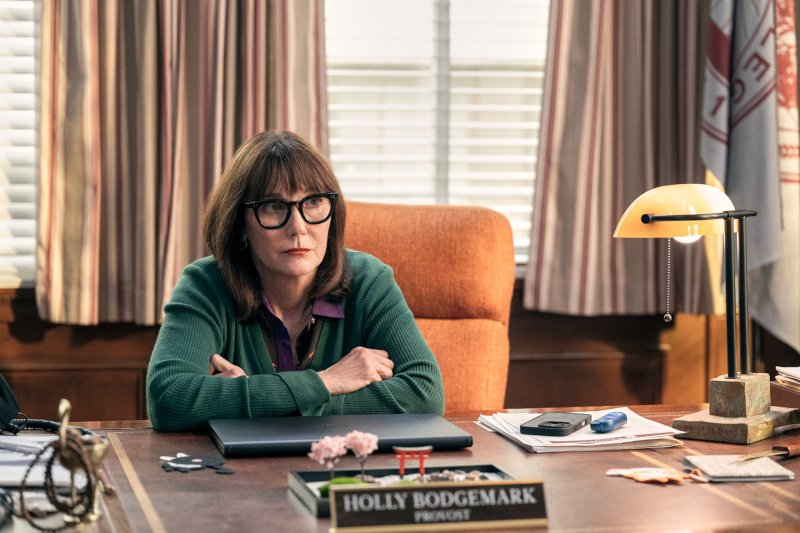 Holly Bodgemark (Jill Talley) verbirgt einen letzten Trumpf – Bild: Colleen E. Hayes /​ Netflix