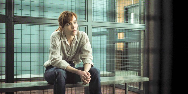Rachel Mills (Britt Lower) will nicht auspacken – Bild: Courtesy of Netflix