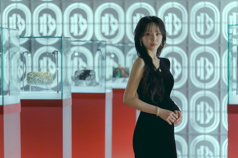 Shin Hae-sun als Sarah Kim – Bild: Kim Eun jeong/​Netflix